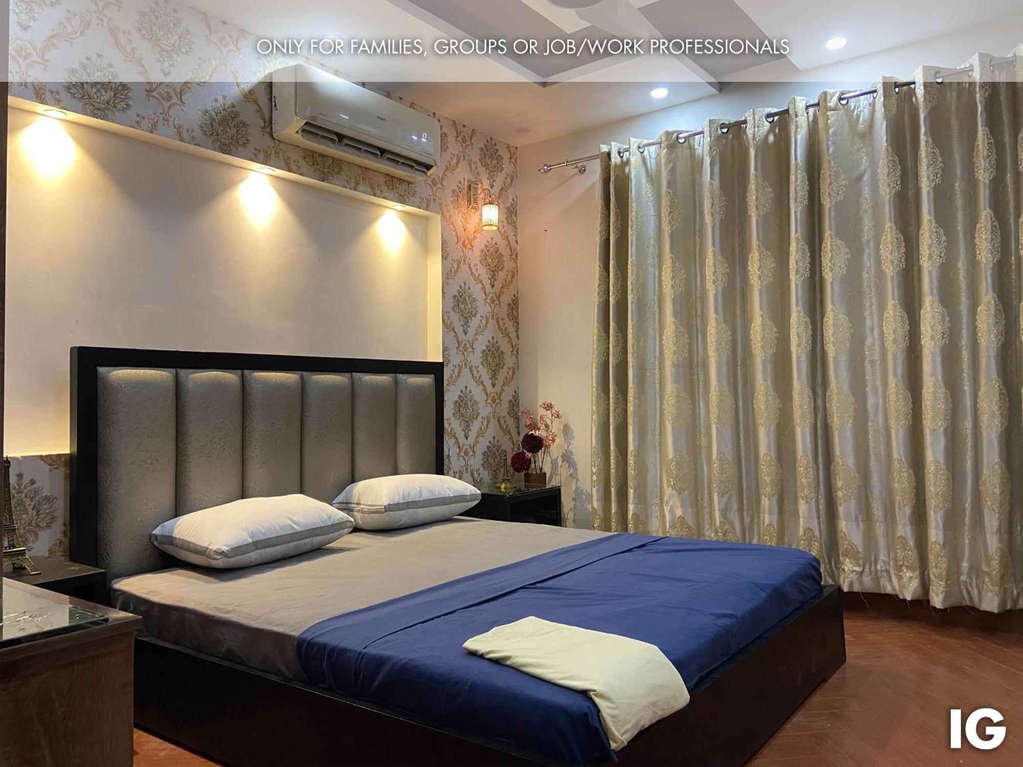 3 Bedroom Furnished Holiday Home Near Valencia Town, Lake City & Ring Road ラホール エクステリア 写真
