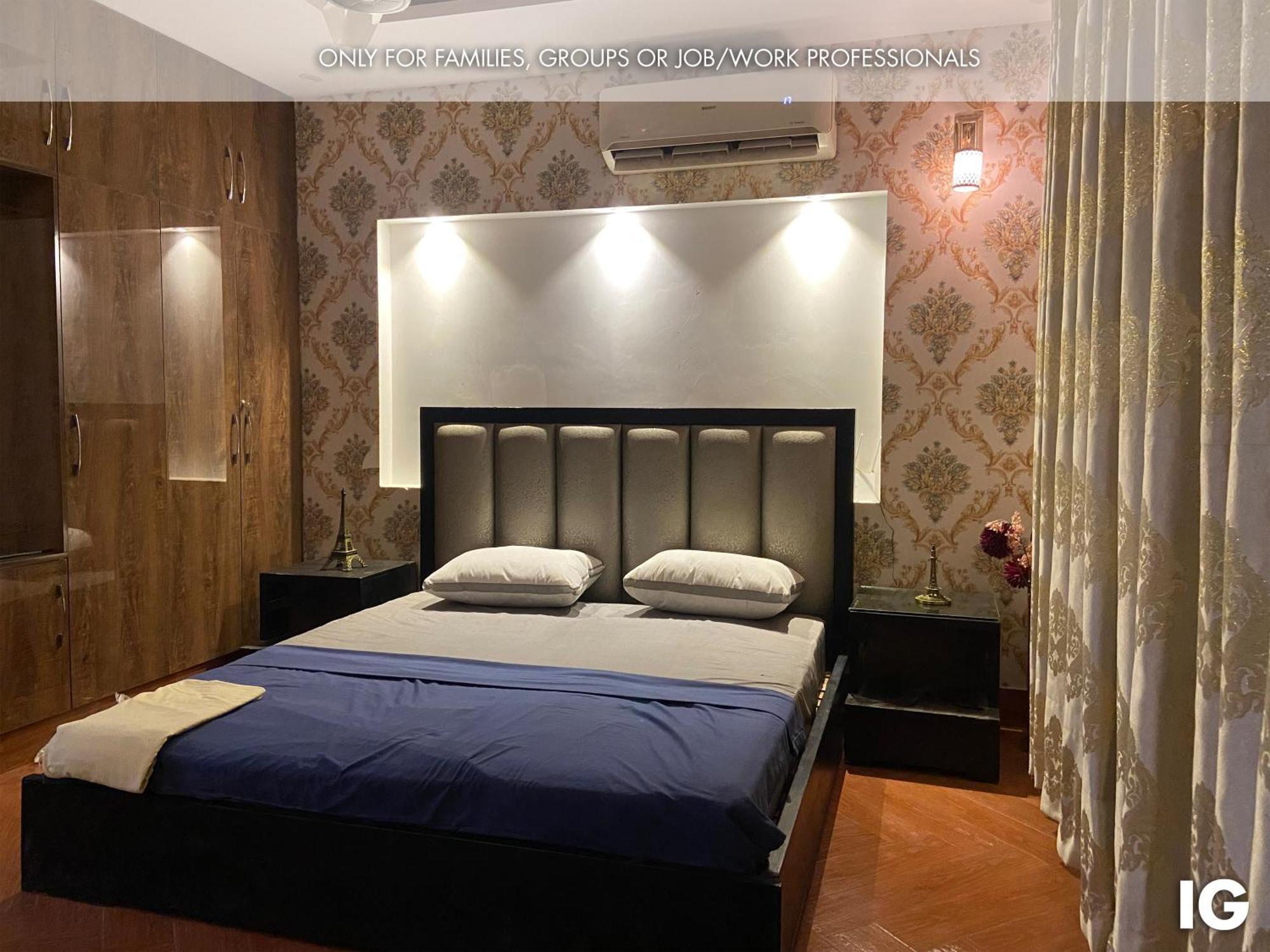3 Bedroom Furnished Holiday Home Near Valencia Town, Lake City & Ring Road ラホール エクステリア 写真