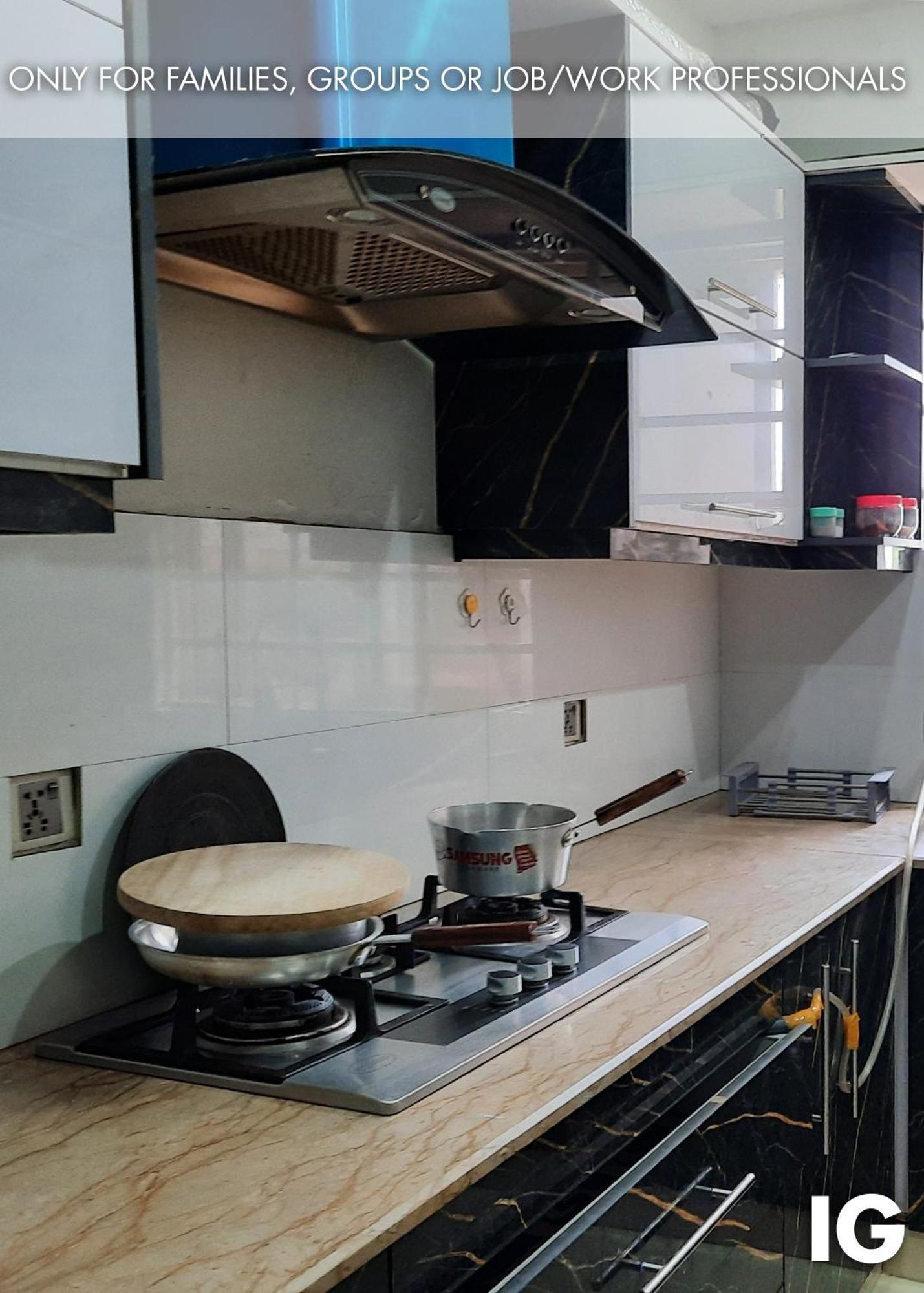 3 Bedroom Furnished Holiday Home Near Valencia Town, Lake City & Ring Road ラホール エクステリア 写真