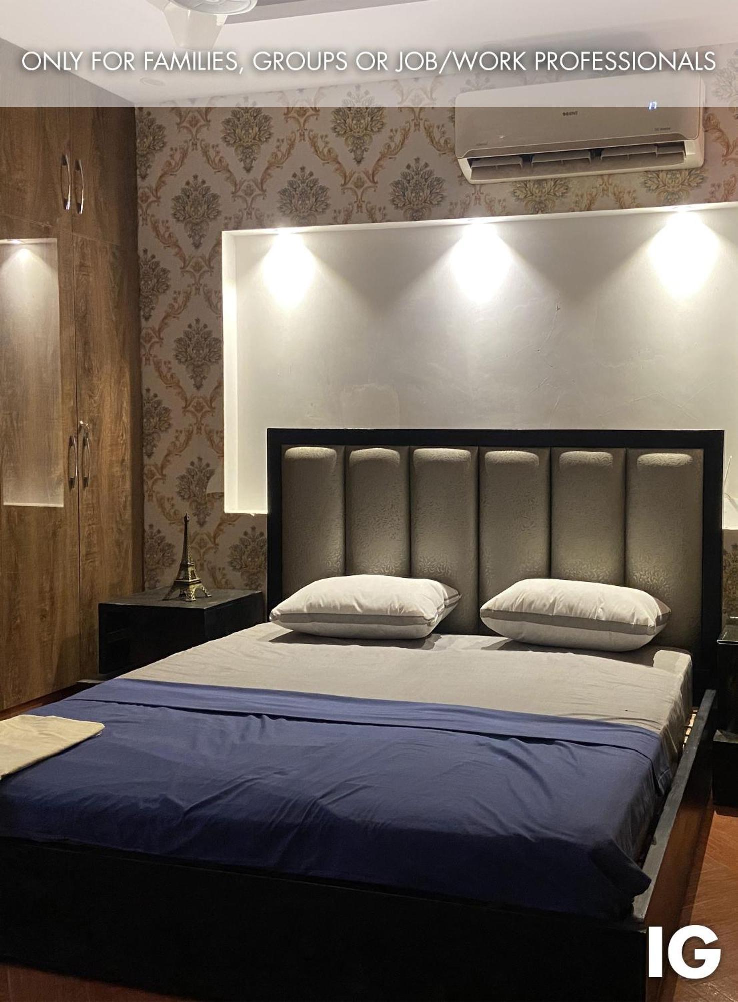 3 Bedroom Furnished Holiday Home Near Valencia Town, Lake City & Ring Road ラホール エクステリア 写真